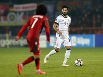 Ilkay Gündogan (r) war die Schaltstelle im deutschen Spiel gegen Armenien. Foto: Christian Charisius/dpa Ilkay Gündogan (r) war die Schaltstelle im deutschen Spiel gegen Armenien. Foto: Christian Charisius/dpa