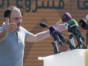 Al-Hussein und der Verband fordern einen Geschlechtstest Al-Hussein und der Verband fordern einen Geschlechtstest