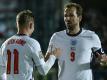 Harry Kane (r.) traf gegen San Marino vierfach