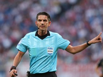 Aytekin wurde für den Dahoud-Platzverweis kritisiert Aytekin wurde für den Dahoud-Platzverweis kritisiert