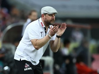 Kölns Trainer Steffen Baumgart gestikuliert. Foto: Rolf Vennenbernd/dpa Kölns Trainer Steffen Baumgart gestikuliert. Foto: Rolf Vennenbernd/dpa