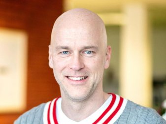 Fabian Ernst, ehemaliger Fußballprofi, nun Investor bei einem ein Start-up für Fußbälle mit Computerchips. Foto: Hauke-Christian Dittrich/dpa Fabian Ernst, ehemaliger Fußballprofi, nun Investor bei einem ein Start-up für Fußbälle mit Computerchips. Foto: Hauke-Christian Dittrich/dpa