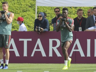 Der FC Bayern steckt viel Kritik für den Katar-Deal ein Der FC Bayern steckt viel Kritik für den Katar-Deal ein