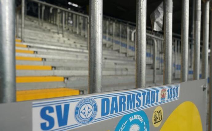 Fußball-Zweitligist SV Darmstadt 98 muss für das kommende Heimspiel seine Corona-Regeln verschärfen. Foto: Thomas Frey/dpa