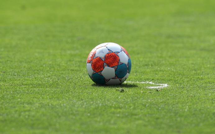 Erstes demontierbares WM-Stadion in Katar eröffnet