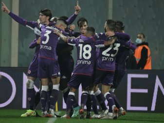 Florenz beschert Milan erste Saisonniederlage Florenz beschert Milan erste Saisonniederlage