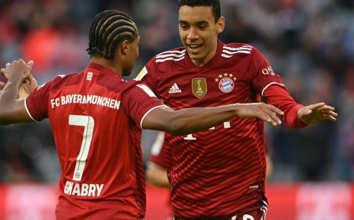Auch Gnabry und Musiala (r.) müssen in Quarantäne