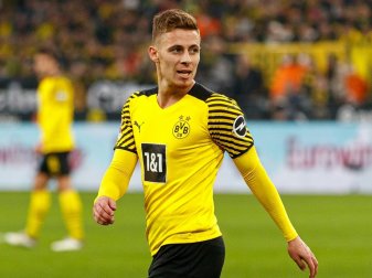 Positiver Corona-Befund bei BVB-Spieler Thorgan Hazard Positiver Corona-Befund bei BVB-Spieler Thorgan Hazard