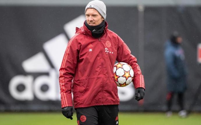 Bayern-Trainer Julian Nagelsmann muss mit einem dezimierten Kader arbeiten. Foto: Matthias Balk/dpa