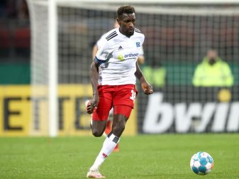 Seit mehr als zwei Jahren werden Zweifel an der Identität von HSV-Spieler Bakery Jatta geäußert. Foto: Daniel Karmann/dpa Seit mehr als zwei Jahren werden Zweifel an der Identität von HSV-Spieler Bakery Jatta geäußert. Foto: Daniel Karmann/dpa