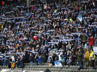 Hertha BSC einigte sich mit dem Berliner Senat auf eine Zuschauerbegrenzung. Foto: Andreas Gora/dpa Hertha BSC einigte sich mit dem Berliner Senat auf eine Zuschauerbegrenzung. Foto: Andreas Gora/dpa