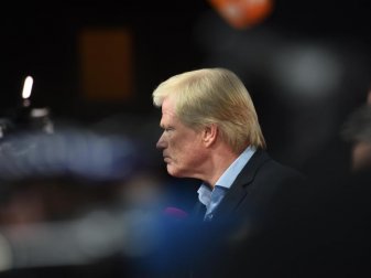 «Wir werden auch weiter unseren eigenen Bayern-Weg gehen», sagt der Vorstandsvorsitzende Oliver Kahn auf der Jahreshauptversammlung. Foto: Felix Hörhager/dpa «Wir werden auch weiter unseren eigenen Bayern-Weg gehen», sagt der Vorstandsvorsitzende Oliver Kahn auf der Jahreshauptversammlung. Foto: Felix Hörhager/dpa