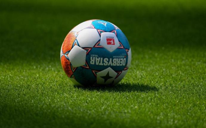 Corona bleibt das bestimmende Thema in der Bundesliga. (Symbolbild). Foto: Arne Dedert/dpa