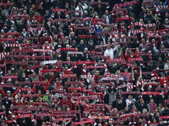 Zum Spiel des 1. FC Köln gegen Borussia Mönchengladbach dürfen 50.000 Fans ins Stadion. Foto: Rolf Vennenbernd/dpa Zum Spiel des 1. FC Köln gegen Borussia Mönchengladbach dürfen 50.000 Fans ins Stadion. Foto: Rolf Vennenbernd/dpa