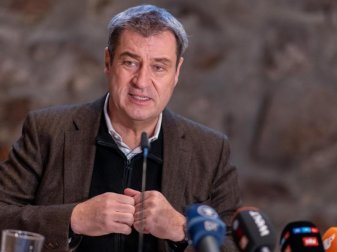 Bayerns Ministerpräsident Markus Söder (CSU) schließt erneute Geisterspiele im Fußball nicht aus. Foto: Daniel Karmann/dpa Bayerns Ministerpräsident Markus Söder (CSU) schließt erneute Geisterspiele im Fußball nicht aus. Foto: Daniel Karmann/dpa