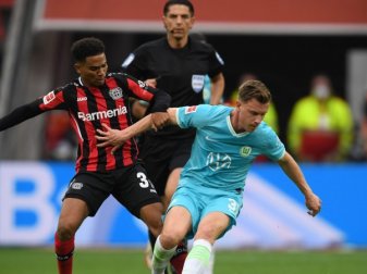 Bei Ligue1-Spiel: Scouts von Leverkusen und Wolfsburg im Stadion Bei Ligue1-Spiel: Scouts von Leverkusen und Wolfsburg im Stadion