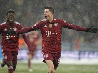 In der laufenden Saison steht Robert Lewandowski bei 25 Treffern in 20 Spielen. Foto: Efrem Lukatsky/AP/dpa/Archivbild In der laufenden Saison steht Robert Lewandowski bei 25 Treffern in 20 Spielen. Foto: Efrem Lukatsky/AP/dpa/Archivbild