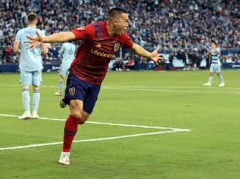 Bobby Wood trifft zum Sieg für Real Salt Lake. Bobby Wood trifft zum Sieg für Real Salt Lake.