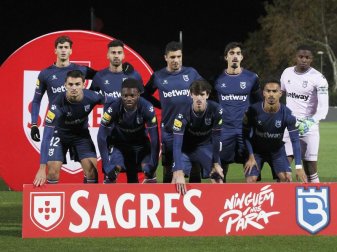 Belenenses hatte gegen Benfica Lissabon wegen der Corona-Fälle zu wenig Spieler zur Verfügung. Foto: Sh/Atlantico Press via ZUMA Press/dpa Belenenses hatte gegen Benfica Lissabon wegen der Corona-Fälle zu wenig Spieler zur Verfügung. Foto: Sh/Atlantico Press via ZUMA Press/dpa