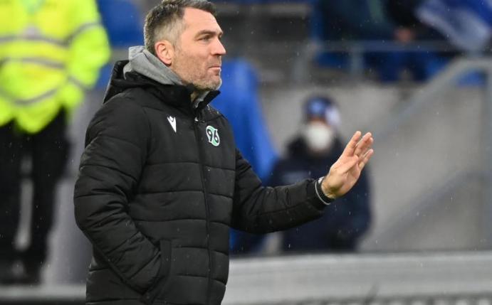 Hannover 96 trennte sich von Trainer Jan Zimmermann. Foto: Uli Deck/dpa