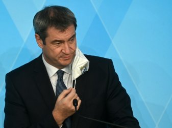 Markus Söder empfiehlt Geisterspiele Markus Söder empfiehlt Geisterspiele