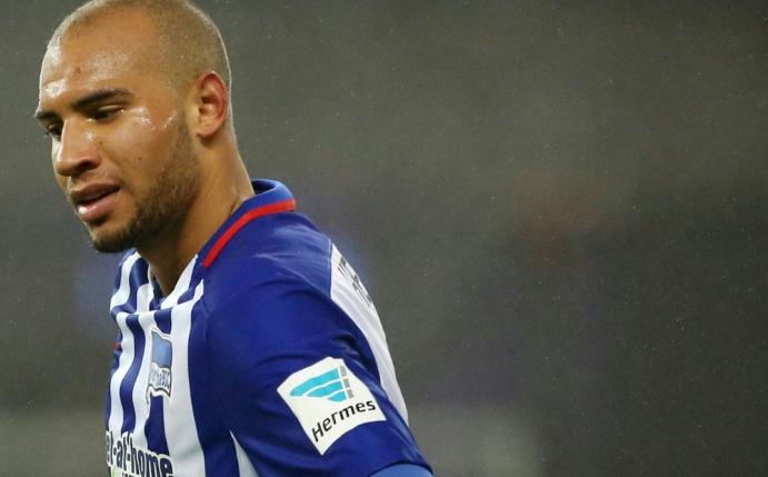 Herthas John Anthony Brooks ist kein Thema auf Schalke(PIXATHLON/SID)