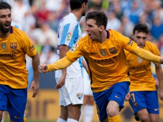 Lionel Messi (m.) schießt Barcelona auf Platz eins (Quelle: SID) Lionel Messi (m.) schießt Barcelona auf Platz eins (Quelle: SID)
