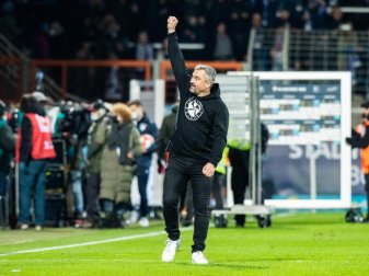Ist mit Bochum in der Bundesliga angekommen: VfL-Trainer Thomas Reis. Foto: Marcel Kusch/dpa Ist mit Bochum in der Bundesliga angekommen: VfL-Trainer Thomas Reis. Foto: Marcel Kusch/dpa