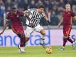 Sami Khedira (M) hat mit Juventus Turin gegen den AS Rom den elften Sieg in Serie geholt. Foto: Alessandro Di Marco