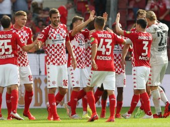 Mainz bezwingt enttäuschende Wolfsburger mit 3:0 Mainz bezwingt enttäuschende Wolfsburger mit 3:0