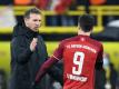 Bayern-Trainer Nagelsmann (l) und Doppelpacker Lewandowski. Foto: Bernd Thissen/dpa
