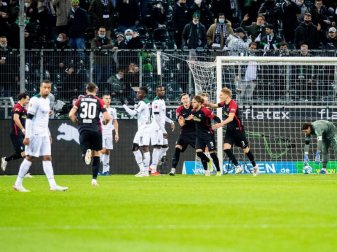 Freiburg lag in Mönchengladbach bereits nach 25 Minuten mit 5:0 vorn. Foto: Marcel Kusch/dpa Freiburg lag in Mönchengladbach bereits nach 25 Minuten mit 5:0 vorn. Foto: Marcel Kusch/dpa