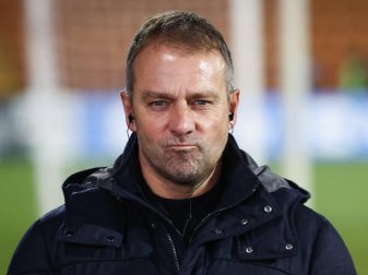 Bundestrainer Hansi Flick verfolgt die Nations-League-Auslosung aus der Ferne. Foto: Christian Charisius/dpa