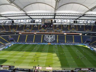 Eintracht Frankfurt darf seine letzten beiden Heimspiele in diesem Jahr vor jeweils 15.000 Zuschauern austragen. Foto: Eric Dobias/dpa Eintracht Frankfurt darf seine letzten beiden Heimspiele in diesem Jahr vor jeweils 15.000 Zuschauern austragen. Foto: Eric Dobias/dpa