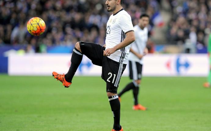 Gündogan macht sich Hoffnung auf einen Stammplatz (Quelle: PIXATHLON/SID-IMAGES)