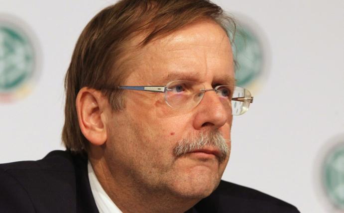 Koch führt den DFB derzeit als Interimspräsident