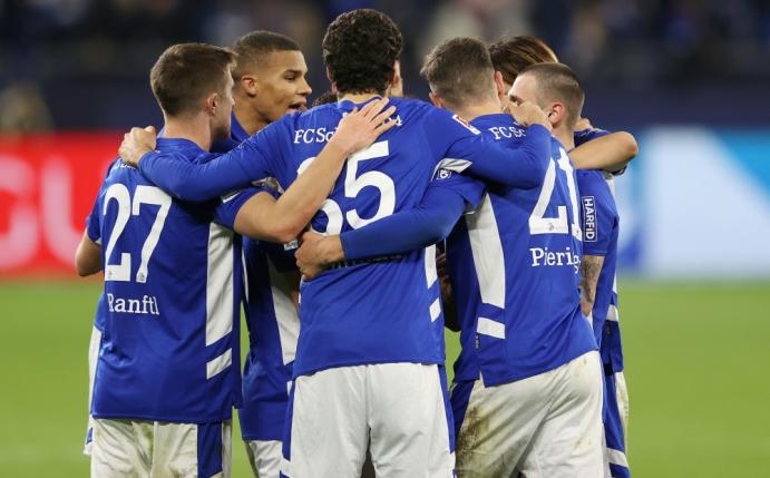 Schalke gewann souverän mit 4:1