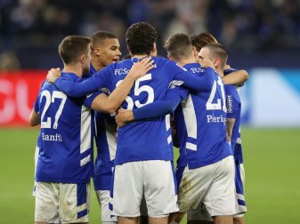 Schalke gewann souverän mit 4:1 Schalke gewann souverän mit 4:1