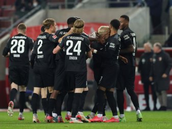 Jubel beim FCA über den ersten Auswärtssieg der Saison Jubel beim FCA über den ersten Auswärtssieg der Saison