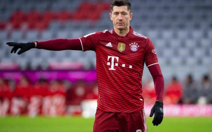 Setzt sich mit dem FC Bayern immer weiter ab: Robert Lewandowski. Foto: Sven Hoppe/dpa