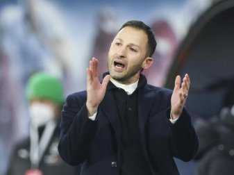 Leipzigs neuer Trainer Domenico Tedesco feierte einen klaren Sieg bei seinem Debüt. Foto: Jan Woitas/dpa-Zentralbild/dpa Leipzigs neuer Trainer Domenico Tedesco feierte einen klaren Sieg bei seinem Debüt. Foto: Jan Woitas/dpa-Zentralbild/dpa