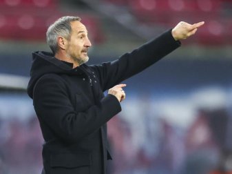 Will ein Auseinanderfallen der Mannschaft nicht bestätigen. Gladbachs Trainer Adi Hütter. Foto: Jan Woitas/dpa-Zentralbild/dpa Will ein Auseinanderfallen der Mannschaft nicht bestätigen. Gladbachs Trainer Adi Hütter. Foto: Jan Woitas/dpa-Zentralbild/dpa