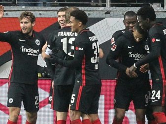 Frankfurt gewann letztlich deutlich mit 5:2 Frankfurt gewann letztlich deutlich mit 5:2