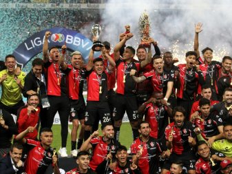 Atlas FC bezwingt den FC Leon im Elfmeterschießen Atlas FC bezwingt den FC Leon im Elfmeterschießen