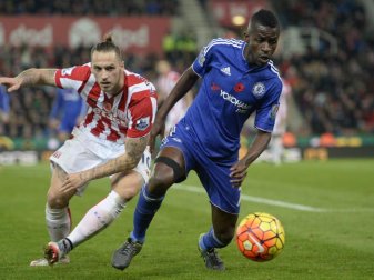 Chelseas Ramires (r) verstärkt den chinesischen Erstligisten Jiangsu Suning im defensiven Mittelfeld. Foto: Phil Richards Chelseas Ramires (r) verstärkt den chinesischen Erstligisten Jiangsu Suning im defensiven Mittelfeld. Foto: Phil Richards