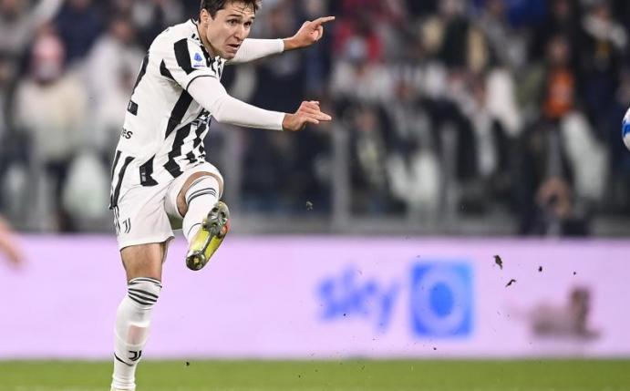 Berichten zufolge wird auch der Transfer von Federico Chiesa zu Juventus Turin untersucht. Foto: Fabio Ferrari/LaPresse via AP/dpa