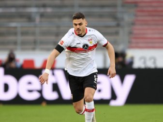 BVB-Gerüchte: Stuttgarts Mavropanos lässt Zukunft offen BVB-Gerüchte: Stuttgarts Mavropanos lässt Zukunft offen