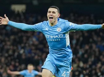 Manchester Citys Phil Foden jubelt, nachdem er den Führungstreffer für seine Mannschaft erzielt hat. Foto: Jon Super/AP/dpa Manchester Citys Phil Foden jubelt, nachdem er den Führungstreffer für seine Mannschaft erzielt hat. Foto: Jon Super/AP/dpa
