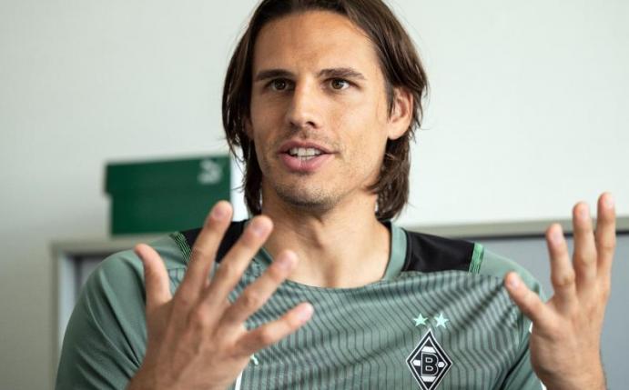 Yann Sommer, Torwart von Borussia Mönchengladbach, spricht während eines Interviews. Foto: Federico Gambarini/dpa