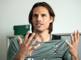 Yann Sommer, Torwart von Borussia Mönchengladbach, spricht während eines Interviews. Foto: Federico Gambarini/dpa Yann Sommer, Torwart von Borussia Mönchengladbach, spricht während eines Interviews. Foto: Federico Gambarini/dpa
